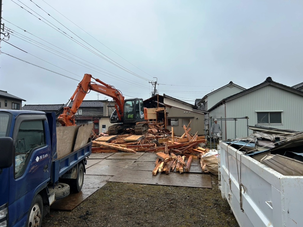 木造2階建て　解体工事